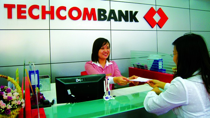 Techcombank được Global Banking & Finance Review trao tặng giải thưởng “Ngân hàng bán lẻ tốt nhất Việt Nam 2014”