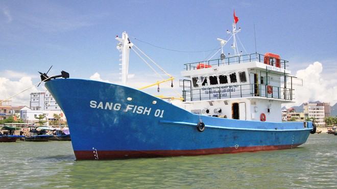 Tàu vỏ thép Sang Fish 01 tiết kiệm gần một nửa số nhiên liệu so với tàu vỏ gỗ sau chuyến biển thực nghiệm đầu tiên. Ảnh: Nguyễn Huy
