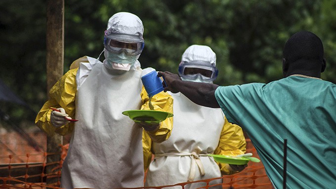 Virus Ebola đang lây lan nhanh ở Châu Phi.