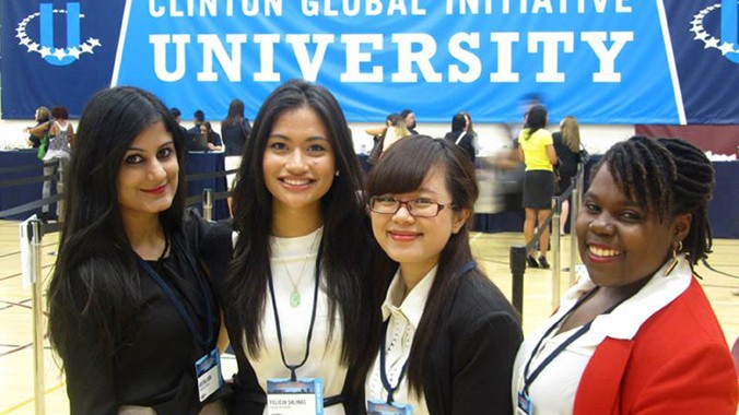Thanh Huyền (thứ hai từ phải sang) tham dự chương trình tại Mỹ tháng 3/2014. Ảnh: NVCC