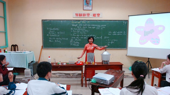 Để đáp ứng chương trình SGK mới, theo TS Trịnh Ngọc Thạch cần phải đào tạo lại đội ngũ giáo viên ngay từ bây giờ