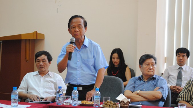 GS Nguyễn Lân Dũng phát biểu tại hội nghị. Ảnh: CTV