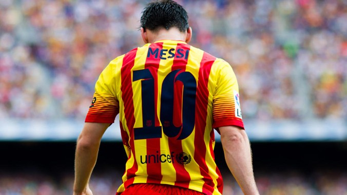 Messi bị HLV phê phán thẳng thừng sau trận hòa trước Malaga. Ảnh: Getty Images