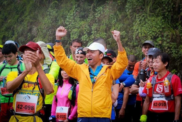 ông Lê Hồng Minh – Tổng giám đốc VNG hào hứng ở chặng đua 42 km