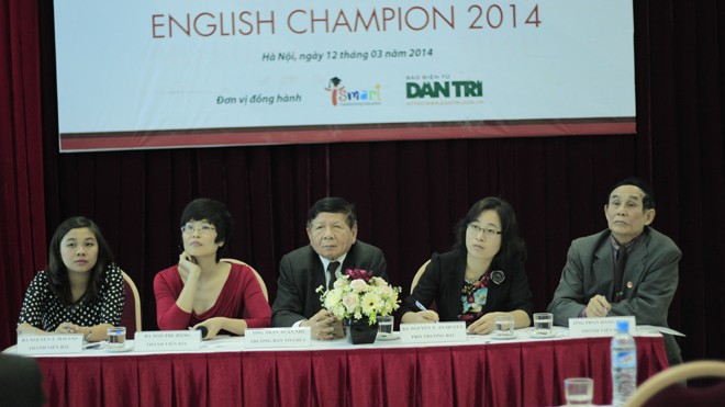 Đại diện Trung ương Hội Khuyến học Việt Nam cùng EQuest tại buổi họp báo khởi động Cuộc thi English Champion 2014