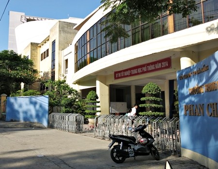  Hội đồng coi thi tại điểm trường THPT Phan Châu Trinh là một trong 3 HĐT không có thí sinh thi Ngoại ngữ tại Đà Nẵng. 