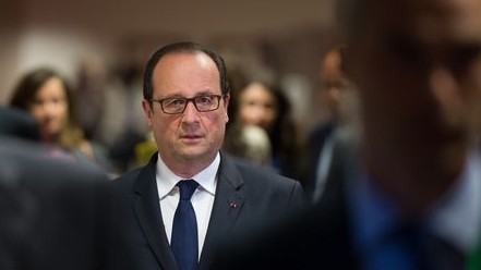 Tổng thống pháp Francois Hollande quyết định gửi vũ khí đến Iraq. Ảnh: Lemonde