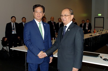 Thủ tướng Nguyễn Tấn Dũng và Tổng thống Myanmar Thein Sein. Ảnh: VGP/Nhật Bắc