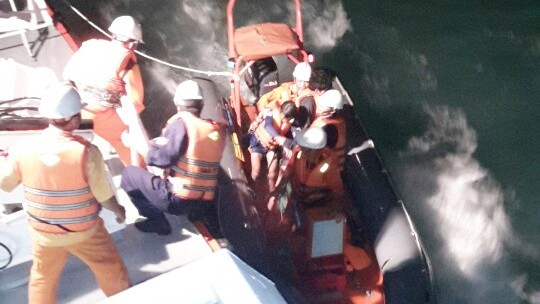 Khen ngợi lực lượng cứu nạn hàng hải cứu 18 ngư dân 