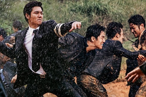 Cảnh trong phim Bụi đời Gangnam - Ảnh: BHD