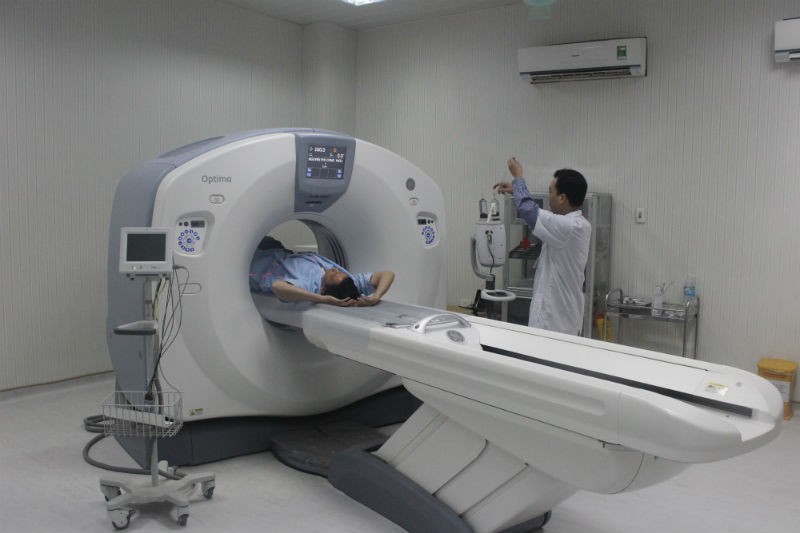 Với hệ thống máy chụp CT Scanner 64 dãy - 128 lát sẽ giúp các bác sĩ sớm chẩn đoán các bệnh lý về tim mạch.
