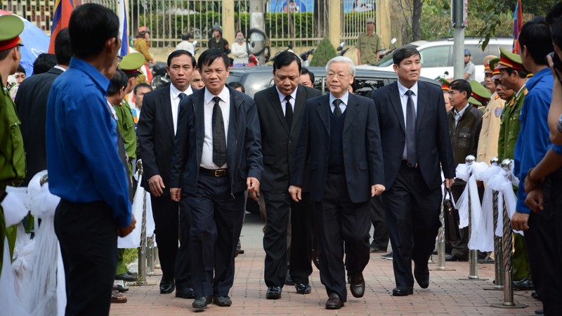 Tổng Bí thư Nguyễn Phú Trọng đến viếng và chia buồn cùng gia đình ông Nguyễn Bá Thanh. 