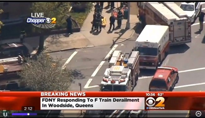 Hiện trường vụ tai nạn tàu điện ngầm ở New York sáng 2/5. Ảnh: Reuters