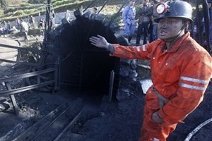 Nổ khí giếng than, 20 người mắc kẹt trong mỏ