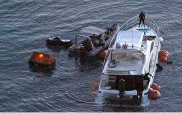 Du thuyền đâm nhau tại bến, 4 người chết