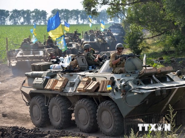 Binh sỹ Ukraine tại một vị trí đóng quân gần thành phố Slavyansk ngày 11/7. (Nguồn: AFP/TTXVN) 