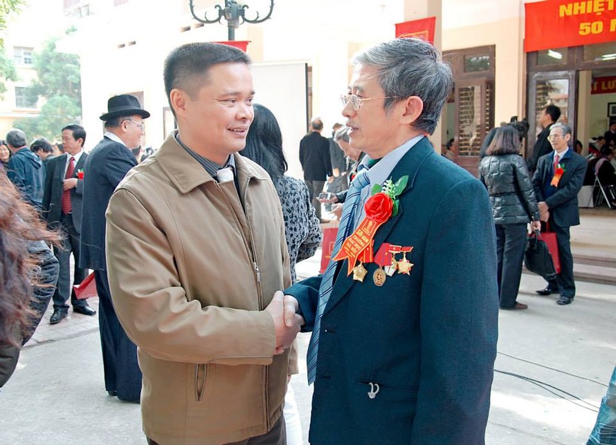 Phó chủ tịch tỉnh Nam Định lên facebook 'báo cáo' dân