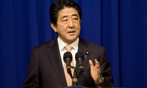 Thủ tướng Nhật Bản Shinzo Abe cam kết giải thoát hai công tin khỏi tay IS. Ảnh Washingtontimes.
