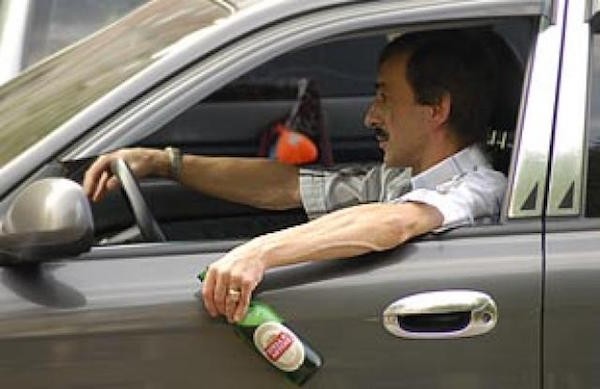 Các nước trên thế giới áp dụng hình phạt vô cùng nghiêm khắc với lái xe say rượu. Ảnh minh họa.