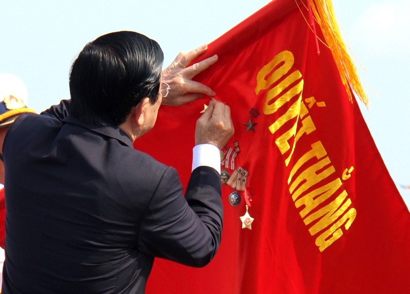 Chủ tịch Trương Tấn Sang trao tặng danh hiệu Anh hùng LLVTND (lần thứ hai) cho Quân chủng Hải quân