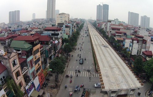 Tuyến đường sắt Cát Linh - Hà Đông được gia hạn tiến độ nhiều lần. Ảnh: Phương Sơn/ VnExpress