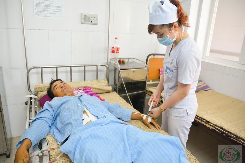 Nạn nhân được cứu chữa tại Bệnh viện ĐK Nghệ An