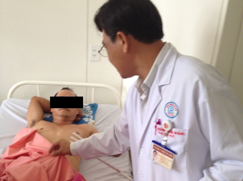 Anh Phan Minh Khôi đang được điều trị tại bệnh viện.