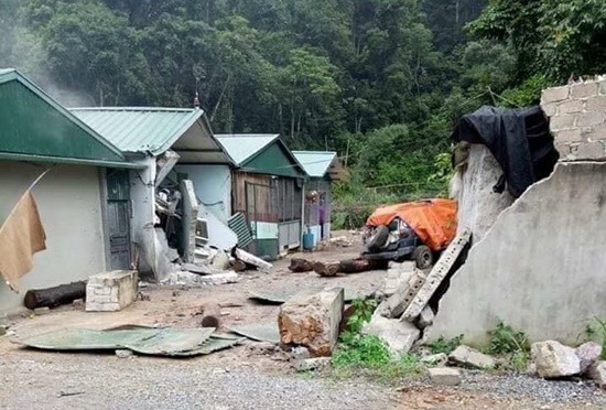 Ngôi nhà của "ông trùm" Nguyễn Thanh Tuân bị lực lượng công an tấn công, tiêu diệt