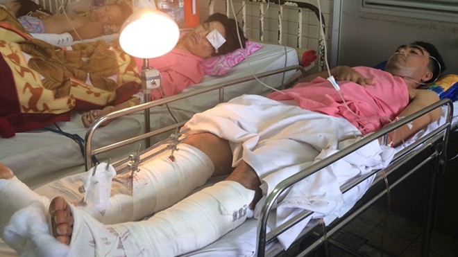 Bệnh nhân Đặng Quang Hiển (lái tàu của Xí nghiệp đầu máy Sài Gòn) đang nằm điều trị tại Bệnh viện Chợ Rẫy. Ảnh: Quốc Ngọc