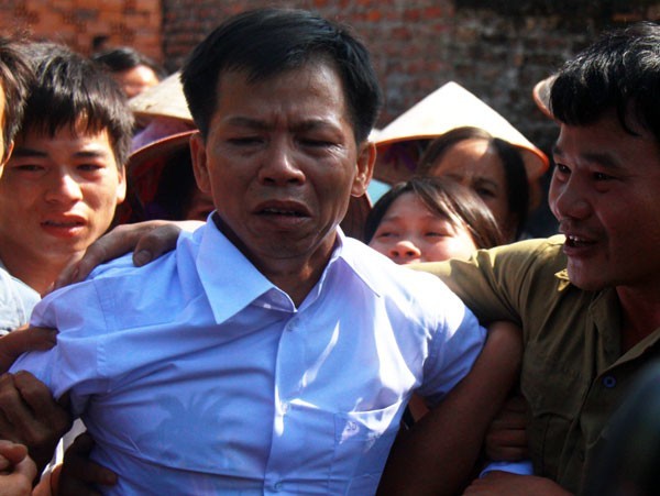 Ông Nguyễn Thanh Chấn được trả tự do và bồi thường sau 10 năm chịu án oan.