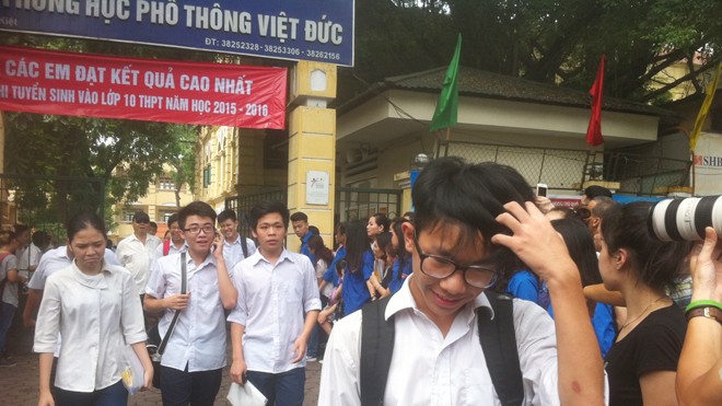 Thí sinh dự thi vào lớp 10 tại Hà Nội năm 2015. Ảnh: Đỗ Hợp
