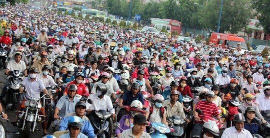 Chủ tịch HĐND Hà Nội ủng hộ bỏ phí đường bộ xe máy