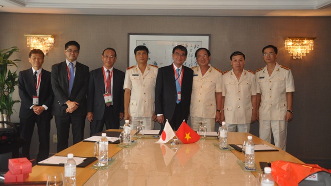 Thượng tướng Nguyễn Văn Thành hội đàm với Bộ trưởng, Chủ tịch Ủy ban Công an Nhật Bản Taro Kono 