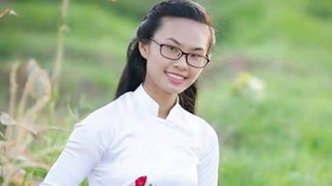  Nguyễn Thùy Linh (xã Hưng Lộc, huyện Hậu Lộc), thí sinh đạt điểm cao nhất khối C, cụm thi tại Thanh Hóa. 