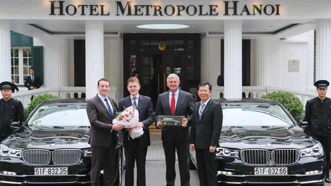 Lễ bàn giao 8 chiếc BMW Series 7 cho KS Metropole Hanoi