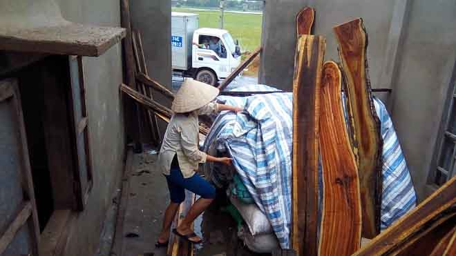 Một nhà dân ở xã Triệu Đại bị tốc mái hoàn toàn
