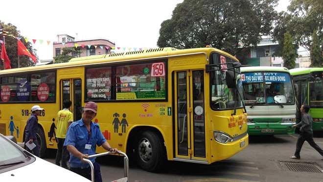 Cận cảnh xe buýt 5 sao đi sân bay Tân Sơn Nhất
