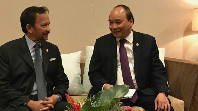 Thủ tướng Nguyễn Xuân Phúc và Quốc vương Brunei Sultan Haji Hassanal Bolkiah Ảnh: BNG 