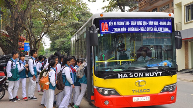 Xe buýt dành riêng đưa đón học sinh: Khó khả thi?