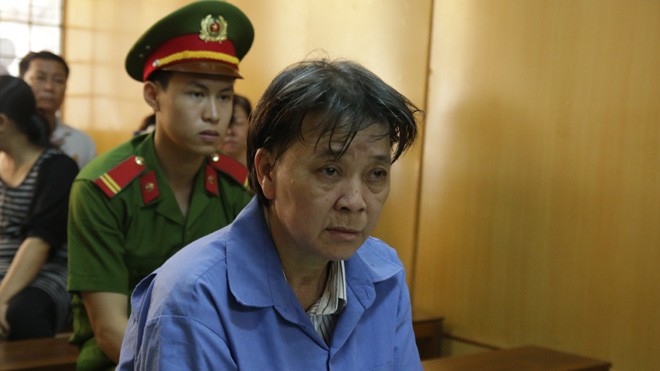 Nữ ‘quái’ Nguyễn Thị Nga tại phiên tòa sáng 2/6. Ảnh: Tân Châu