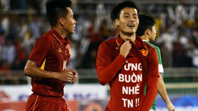 Văn Toàn ăn mừng khi ghi bàn vào lưới U22 Macau (Trung Quốc)