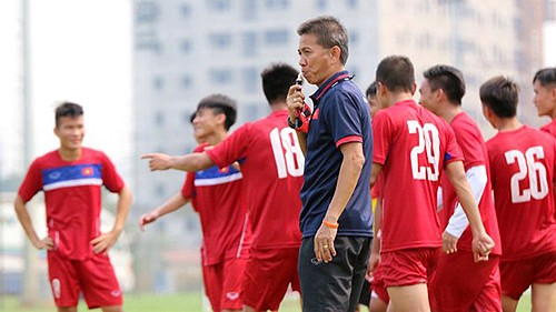 HLV Hoàng Anh Tuấn từng giúp U19 Việt Nam giành vé dự U20 FIFA World Cup. Ảnh: Vnexpress