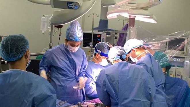 Phẫu thuật tim hở cứu 2 trẻ nguy kịch