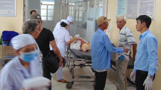 Các nạn nhân được cấp cứu tại bệnh viện