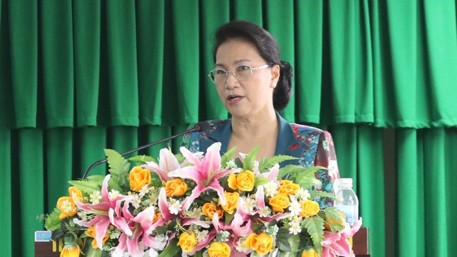 Chủ tịch Quốc hội Nguyễn Thị Kim Ngân phát biểu tại buôi tiếp xúc cử tri. 