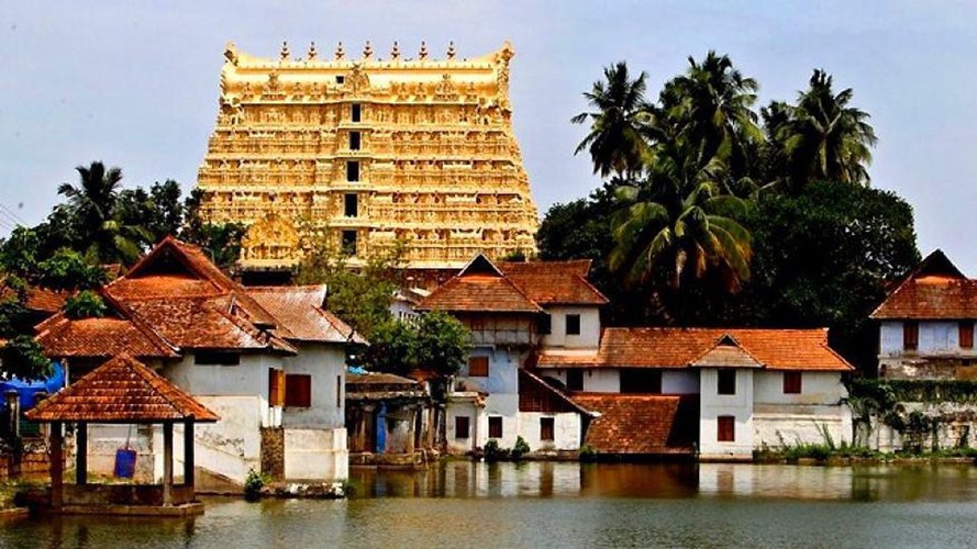 Nằm tại tỉnh Kerala, ngôi đền nổi tiếng Ấn Độ Sree Padmanabhaswamy được các vị vua của Vương quốc Travancore xây dựng vào thế kỷ 16.