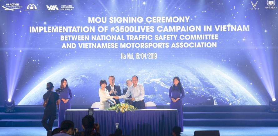 Văn phòng Ủy ban ATGT Quốc gia và Hiệp hội Thể thao xe động cơ thực hiện ký kết Chương trình phối hợp triển khai chiến dịch 3.500 sinh mạng tại Việt Nam