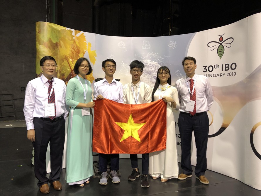 Đoàn Việt Nam dự thi Oympic Sinh học quốc tế đều đạt huy chương