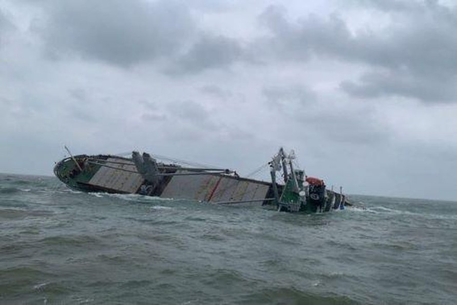 Tàu Nordana Sophie bất ngờ gặp sự cố và chìm trên biển Hà Tĩnh.