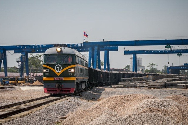 Tập đoàn Kỹ thuật số 2 Đường sắt Trung Quốc (CREC-2) đang chịu trách nhiệm thi công một phần tuyến đường sắt Trung Quốc - Lào.